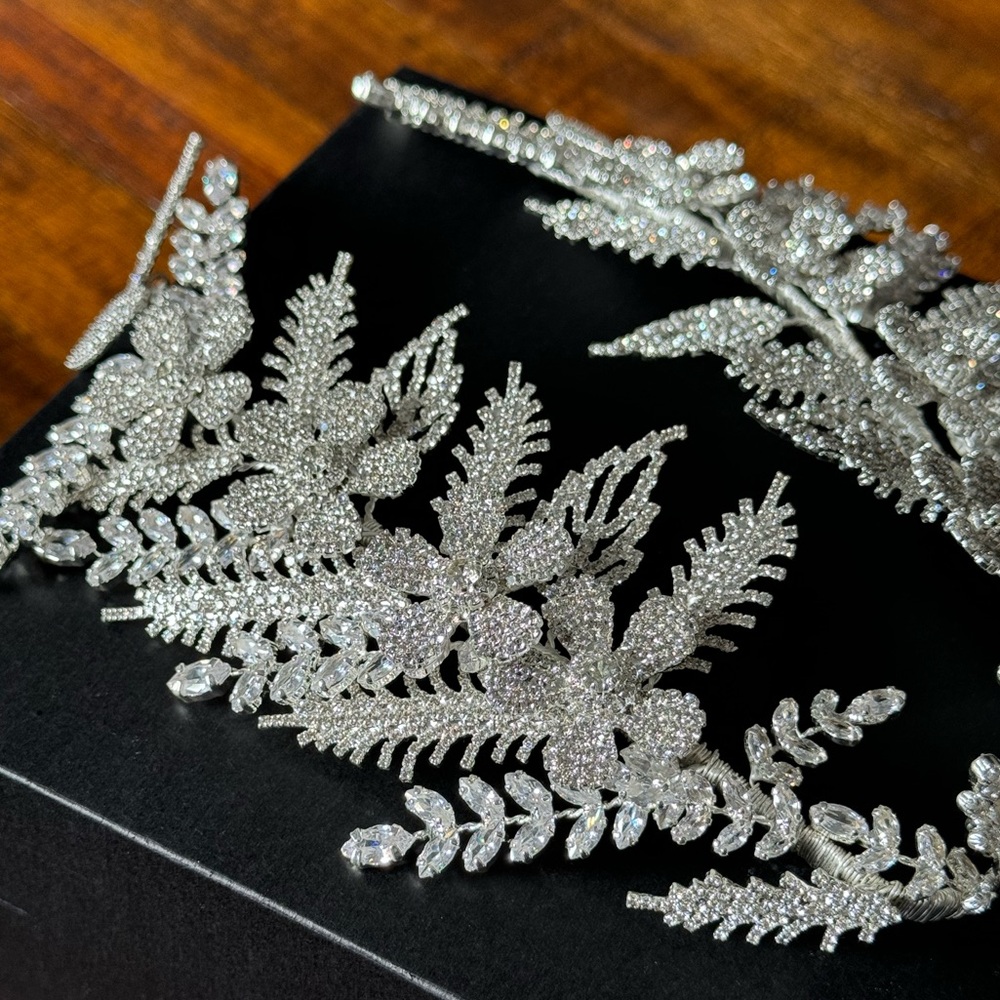 Bridal head piece (new)